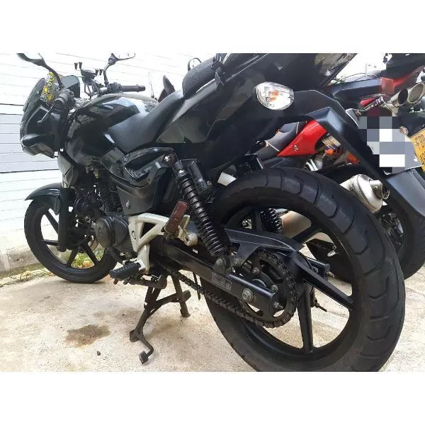 Bajaj Pulsar 200 for rent