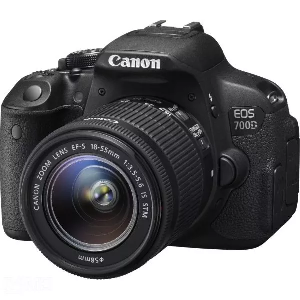 Canon 700 D