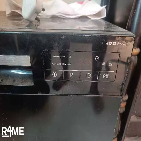 Voltas Table Top Dishwasher