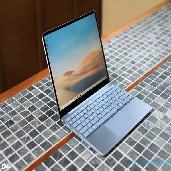 Microsoft Surface GO2 Laptop