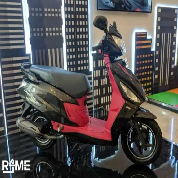 Hero Maestro Edge 125 (2023) - Panther Black on rent