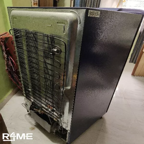 LG 185L, Refrigerator
