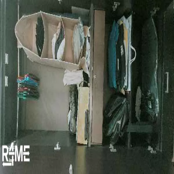 Wooden Wardrobe on rent