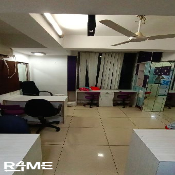 Office space Ghatkopar-main market