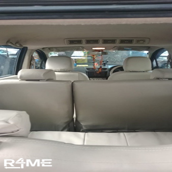 Maruti Suzuki Ertiga 7 Seater (CNG-Manual)