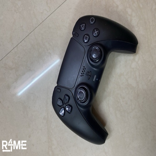 PlayStation 5 (Disc Edition) with 2 Controllers – For Rent