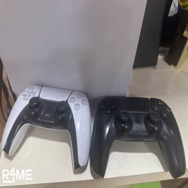 PS5 with one controller