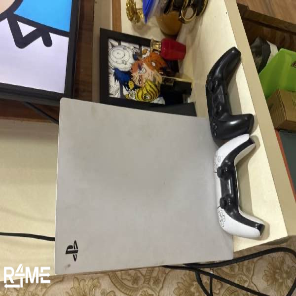 PS5 with one controller