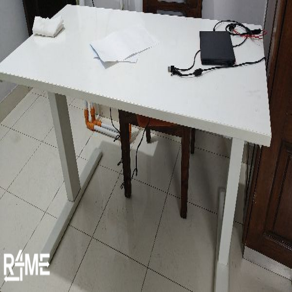 Height adjustable desk on rent