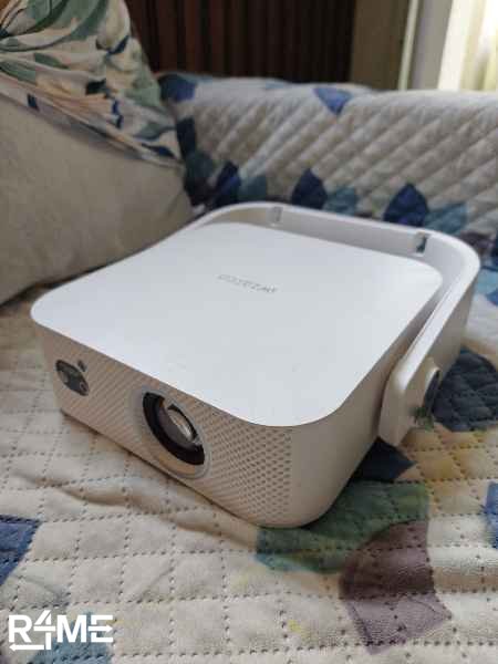 Wzatco 1080p Projector