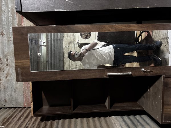 Dressing table on rent