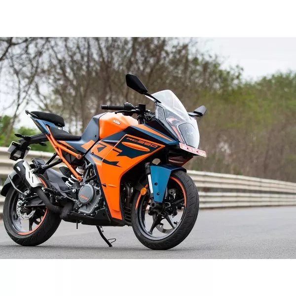 KTM RC 390 on rent