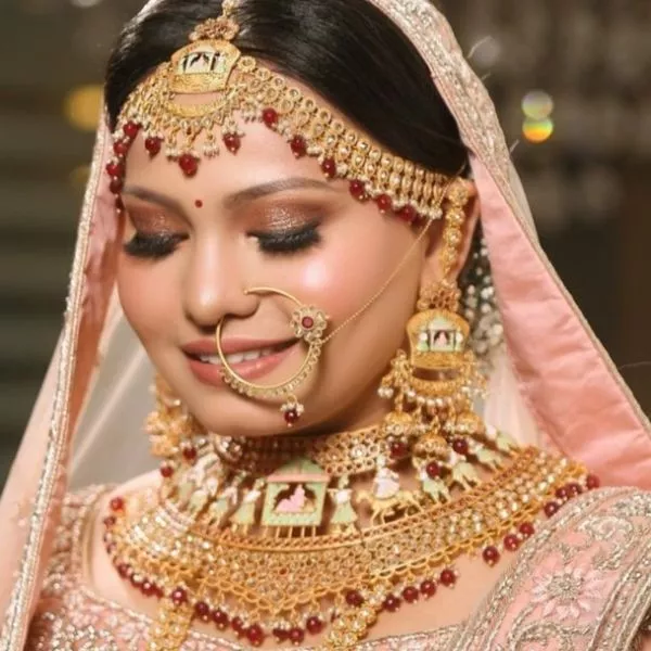 Kundan Set with Meenakari Work on rent