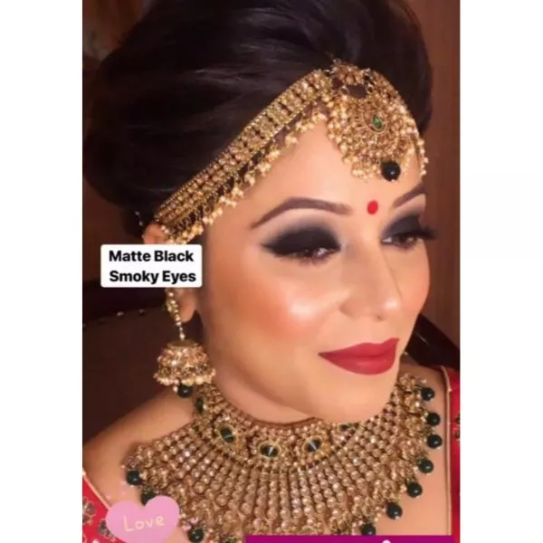 Multilayered Kundan Choker Set on rent