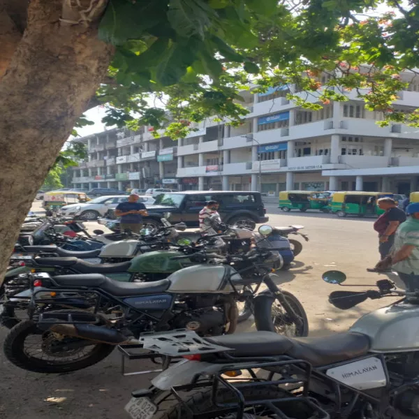 Royal Enfield Himalyan 410 on rent