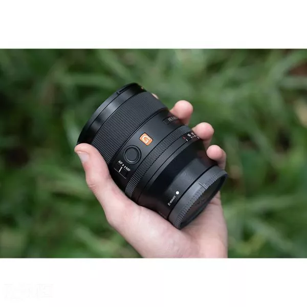 Sony FE 35MM F/1.4 GM Lens on rent