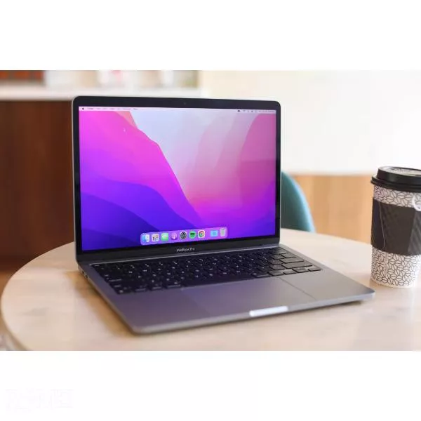 Macbook Pro M3 (18GB 1 TB SSD 16 Inch) on rent