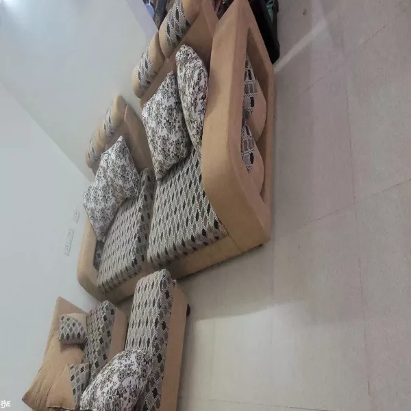 6 Seater Detachable Sofa on rent