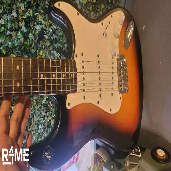 ELECTRIC GUITAR on rent