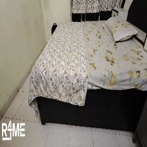 Queen Size Bed With Mattress on rent