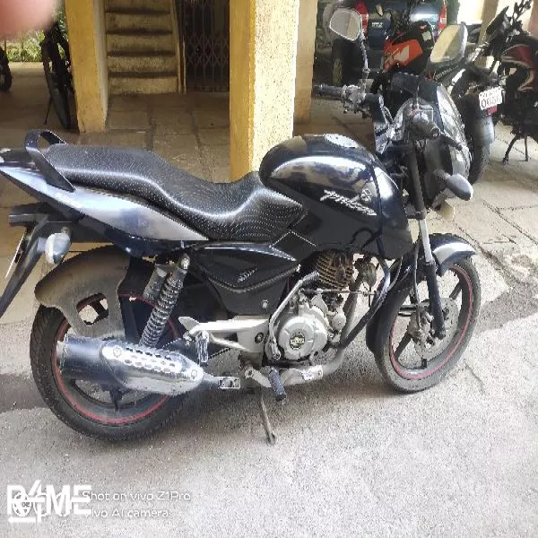 Bajaj Pulsar 150 DTSi on rent