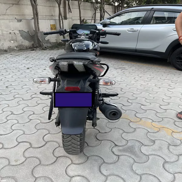 Pulsar 150 Twin Disc ABS on rent