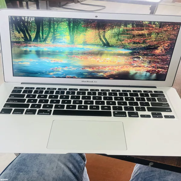 MACBOOK AIR 2017 on rent