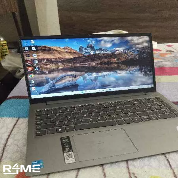 Lenovo IdeaPad Slim i3 on rent
