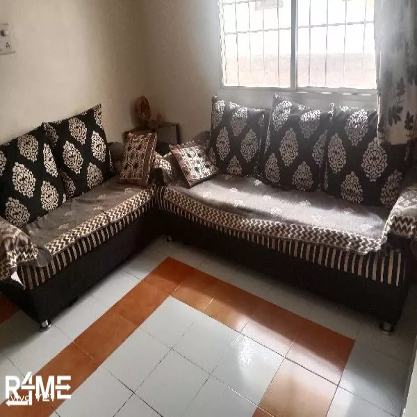 Sofa and Dining Table on rent