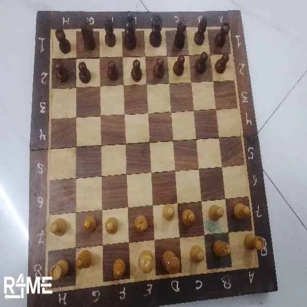 Chess board ! Gotta Play ? on rent