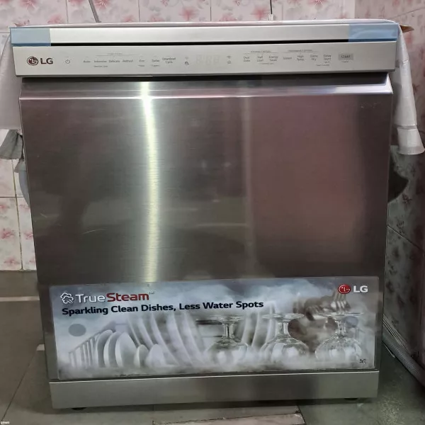 LG Dishwasher in Mint Condition on rent