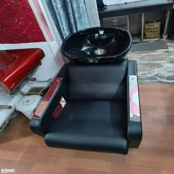 Salon Furniture (30+ items) on rent