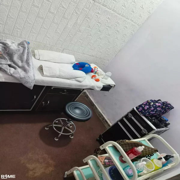 Salon Furniture (30+ items) on rent