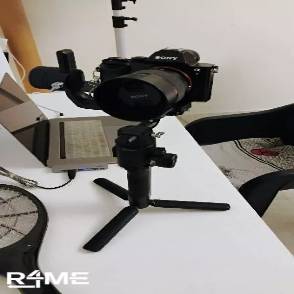 Sony A7 with Prime & Zoom Lens on rent