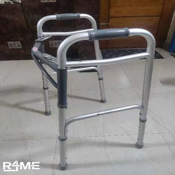 Aluminum Foldable Walker on rent