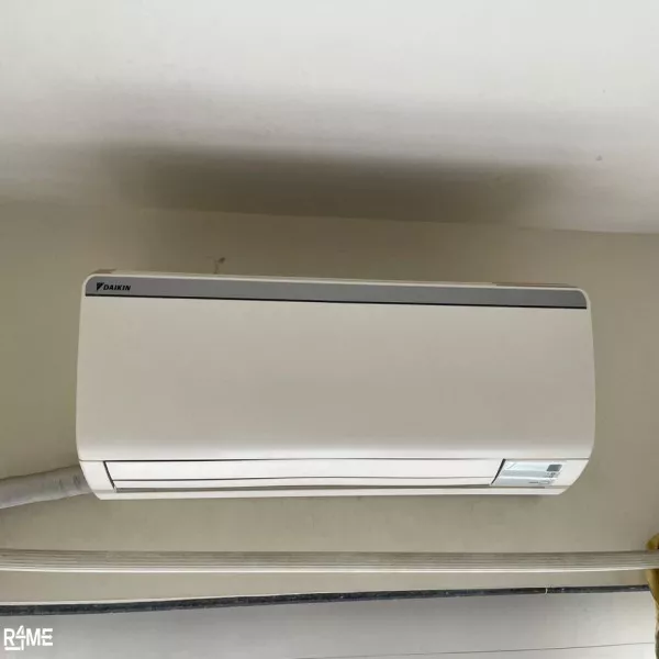 Daikin split AC (1 Tonn) with Remote on rent