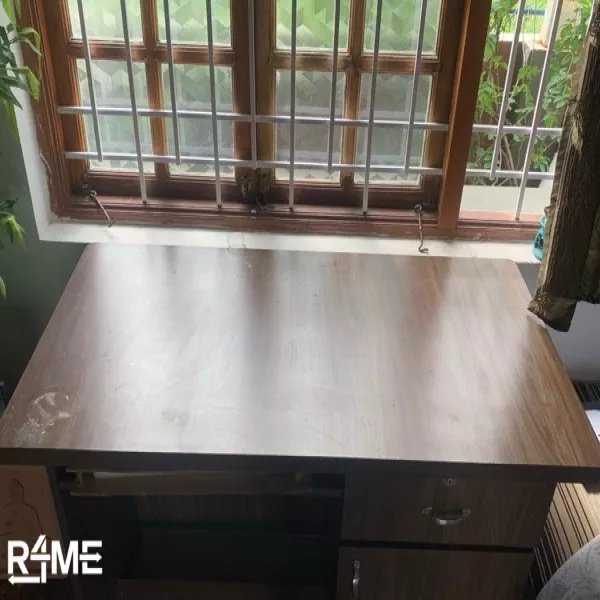 Study Table / Work Table on rent