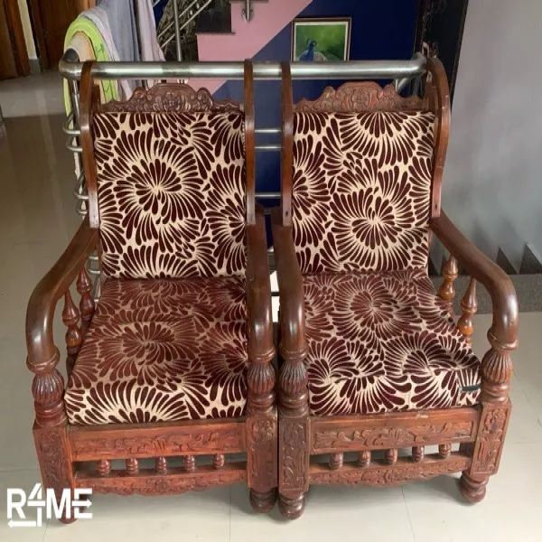 Sofa Set 3 Seater With 2 Chair on rent