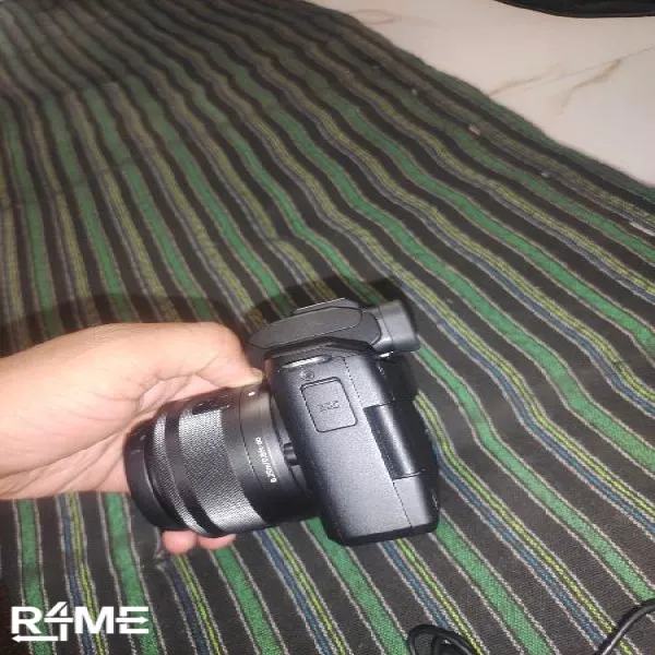 Canon M50 Mark II on rent