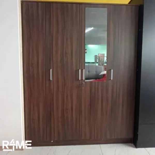 4 Door, 3 Cabinet Wardrobe on rent