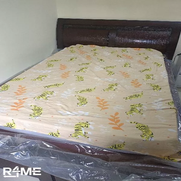 Queen Size Bed on rent