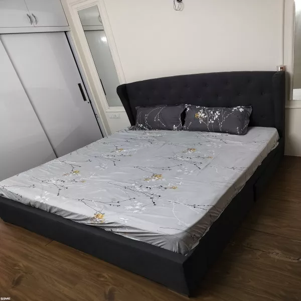 King Size Bed with Mattress on rent