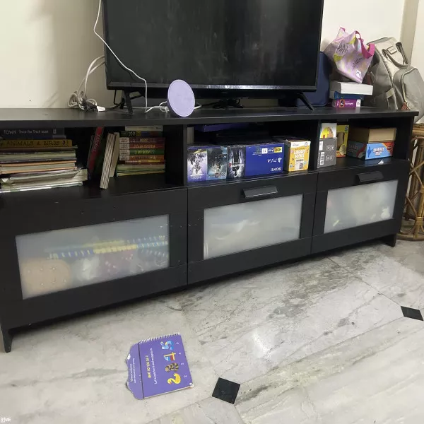 TV Unit on rent