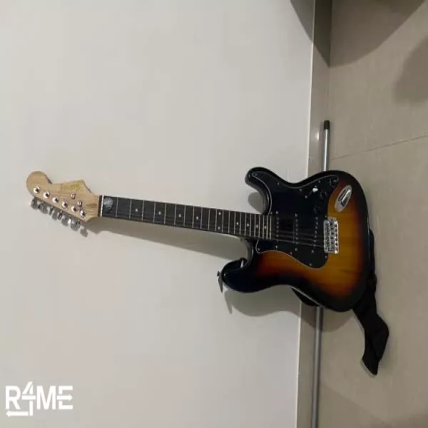 Electric Guitar on rent