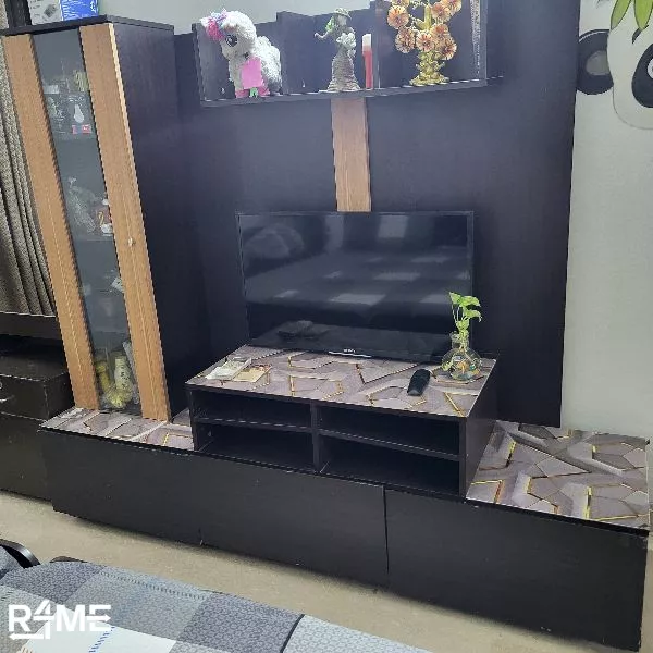 TV Cabinet on rent