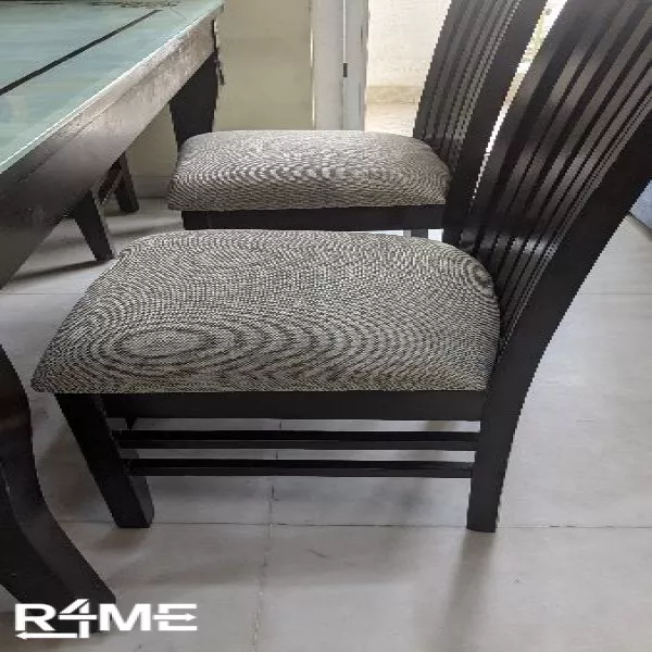 Dining Table on rent