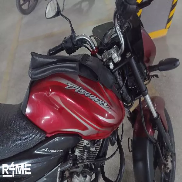 Bajaj Discover 125ST on rent