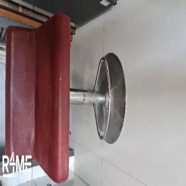 Rolling Dine in Chair on rent