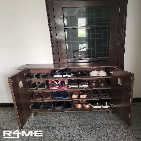 Wooden Shoe Rack on rent