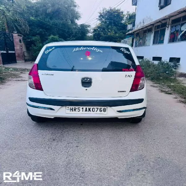 Hyundai i10 CNG on rent